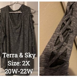 Black Terra & Sky Blouse; Size: 20W-22W